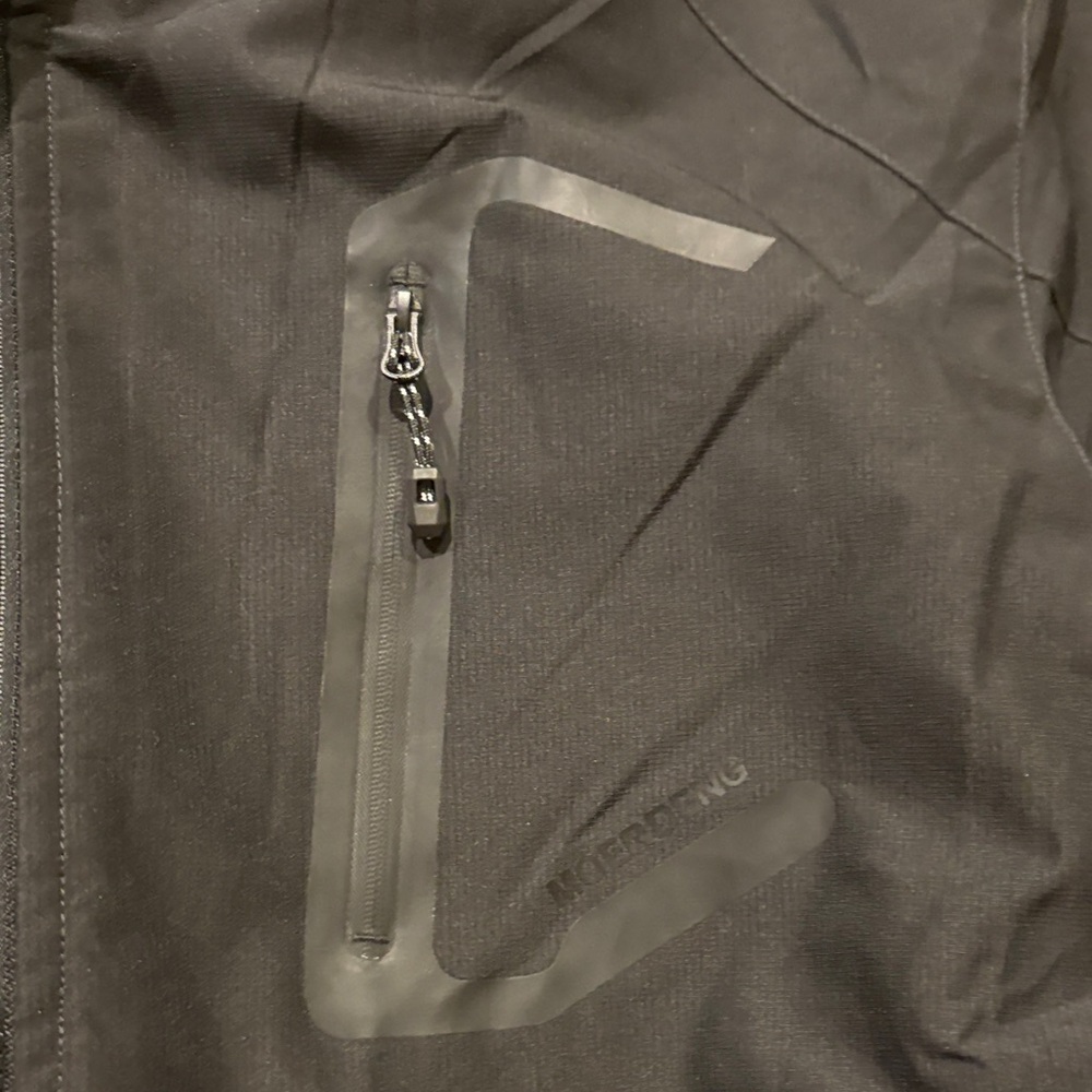 NWT Waterproof Insulated Jacket - image 12